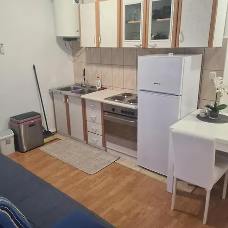 Apartments Lana - 30 M From The Sea * Seline