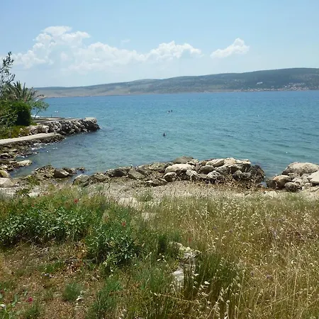 Lana - 30 M From The Sea