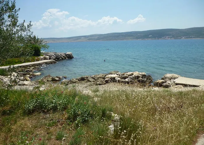 Lana - 30 M From The Sea
