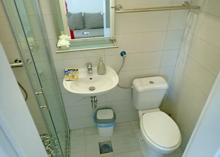 Lana - 30 M From The Sea Apartament *