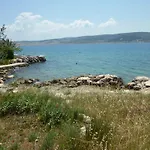 Lana - 30 M From The Sea