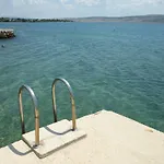 Lana - 30 M From The Sea Seline