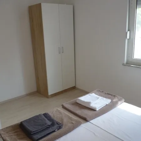Apartmán Lana - 30 M From The Sea *
